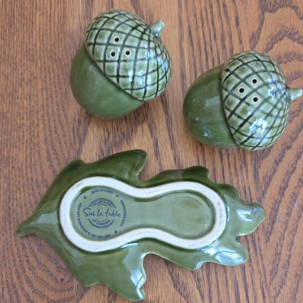 Sur La Table Green Fish-Shaped Kitchen Accents